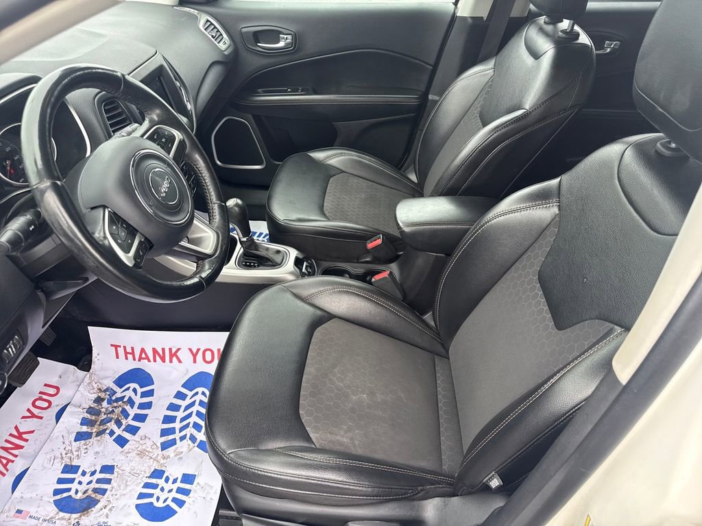 Used 2020 Jeep Compass Latitude w/ Cold Weather Group FWD image 15