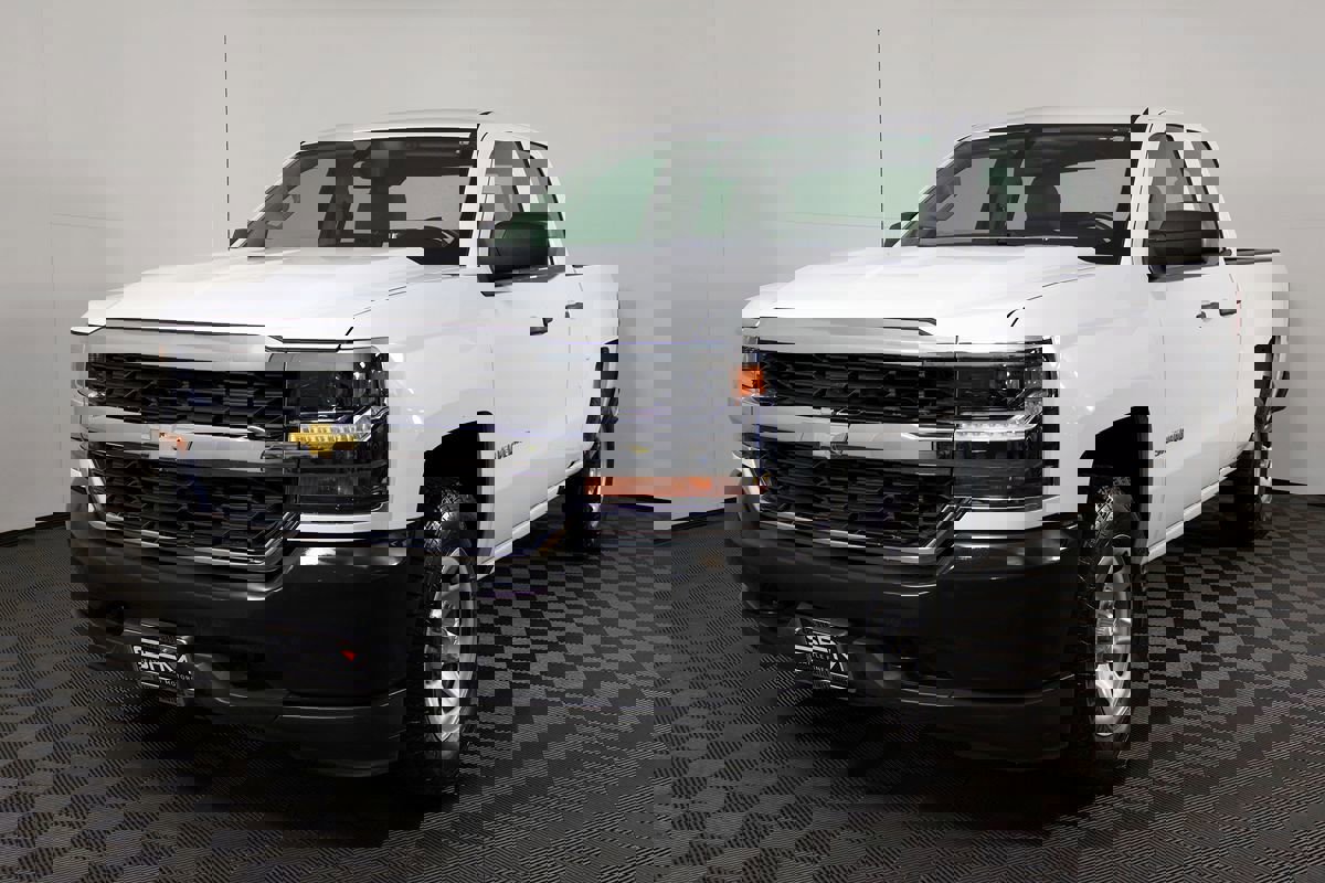Used 2018 Chevrolet Silverado 1500 W/T AWD/4WD image 3