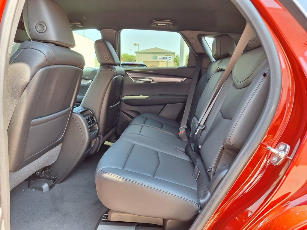 New 2025 Cadillac XT5 Luxury w/ LPO, Floor Liner Package image 10