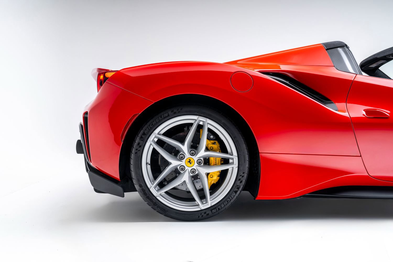 Used 2020 Ferrari 488 Pista Spider image 35