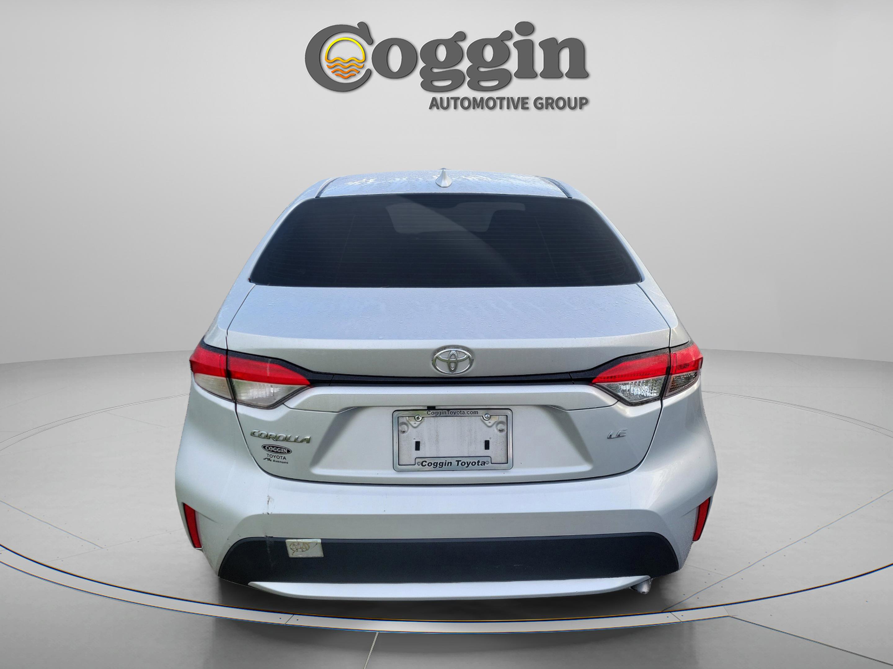 Used 2022 Toyota Corolla LE w/ LE Convenience Package FWD image 3