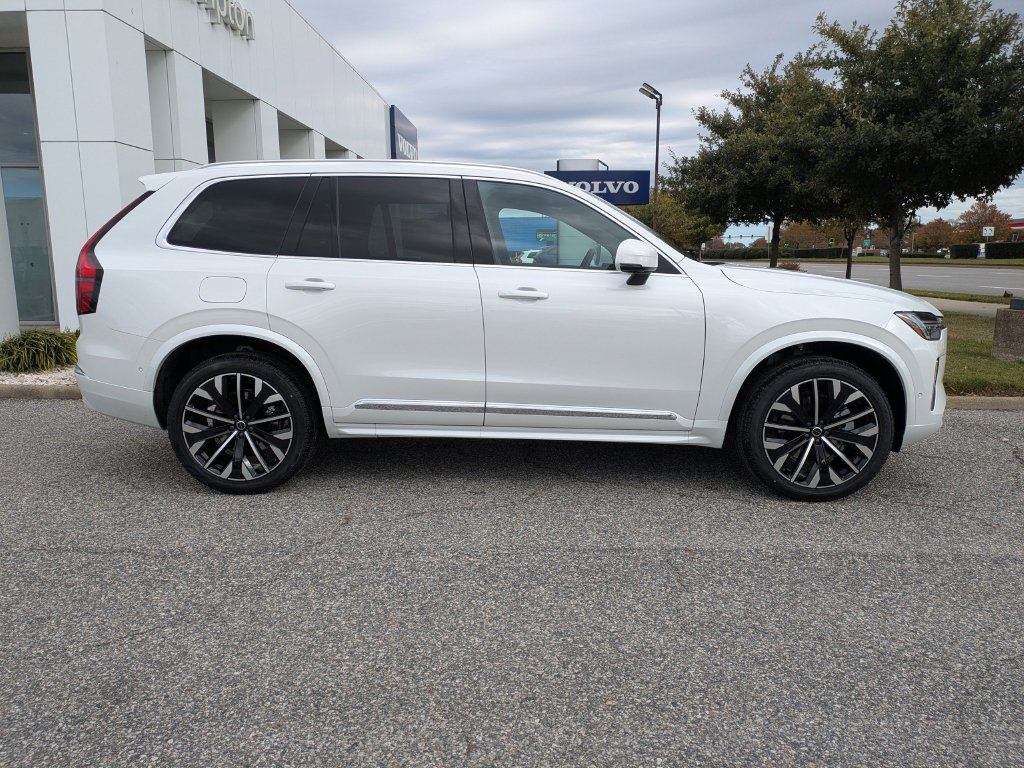 New 2026 Volvo XC90 B6 Plus w/ Protection Package Premier AWD/4WD image 3