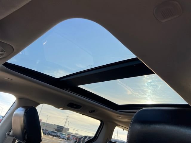 Used 2024 Chrysler Pacifica Limited image 12