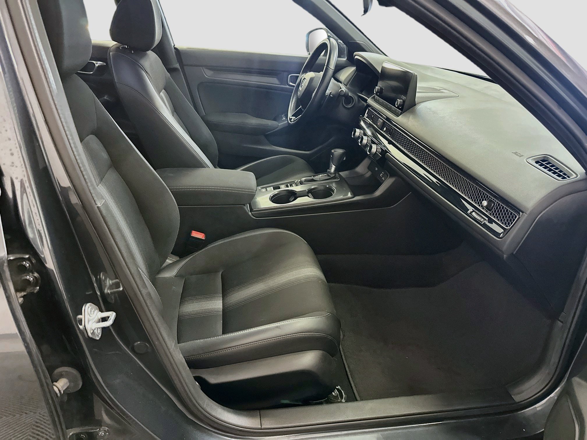 Used 2024 Honda Civic Sport image 31