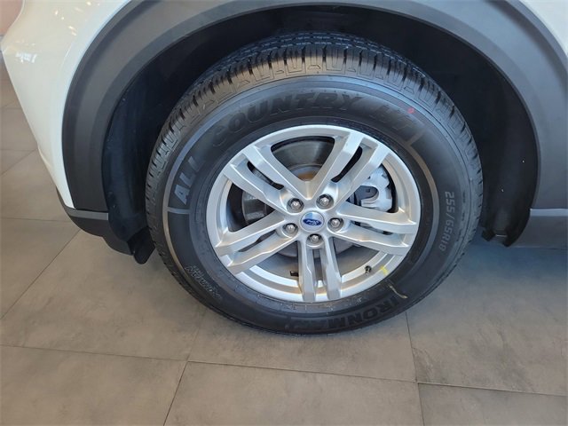 Certified 2023 Ford Explorer XLT w/ Equipment Group 202A image 7