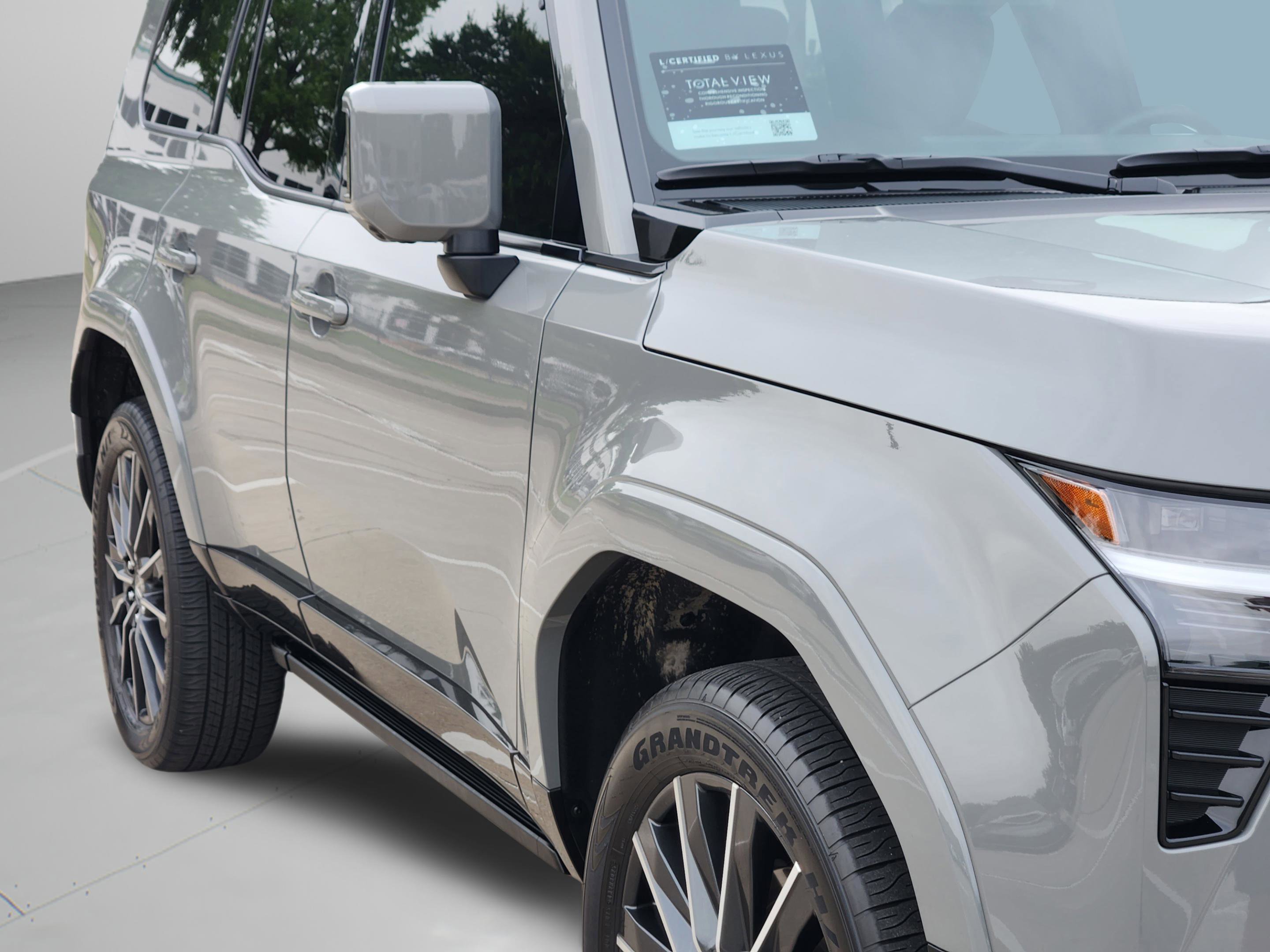 Used 2025 Lexus GX 550 w/ Accessory Package (Z1) AWD/4WD image 34