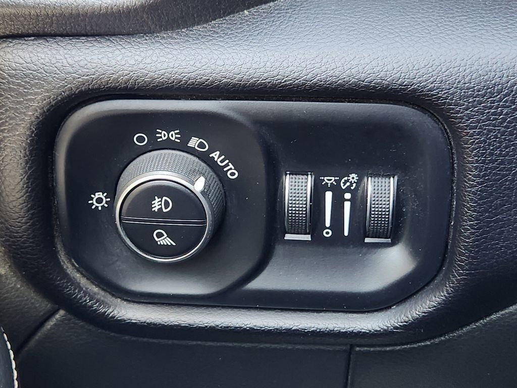 Used 2024 RAM 2500 Laramie image 32