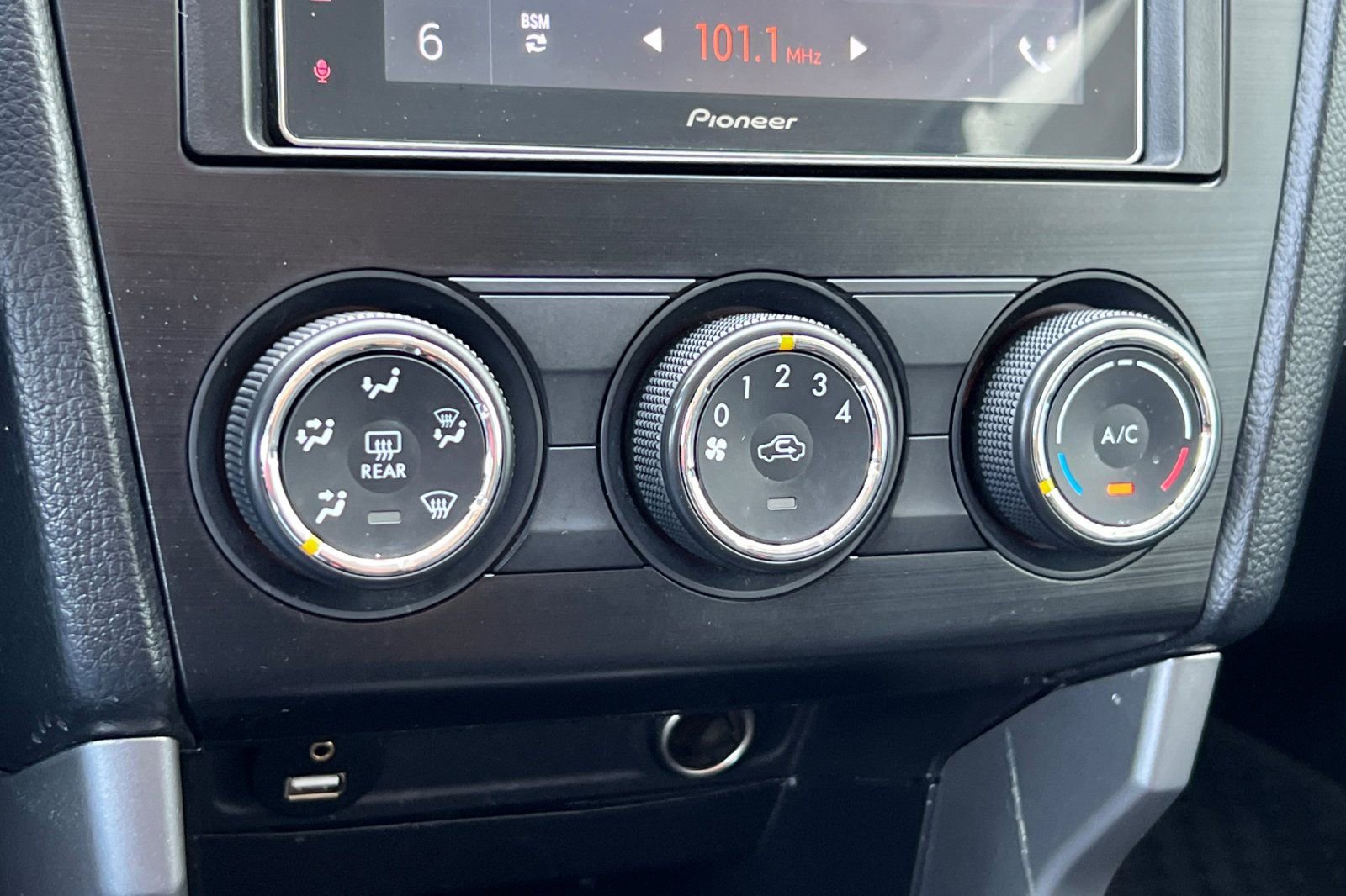 Used 2014 Subaru Forester 2.5i image 19