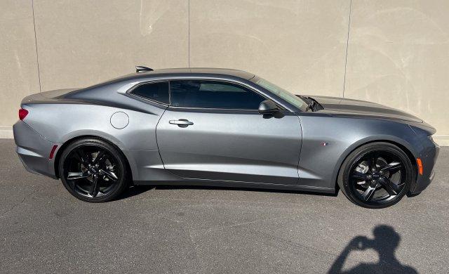 Used 2021 Chevrolet Camaro LT RWD image 5