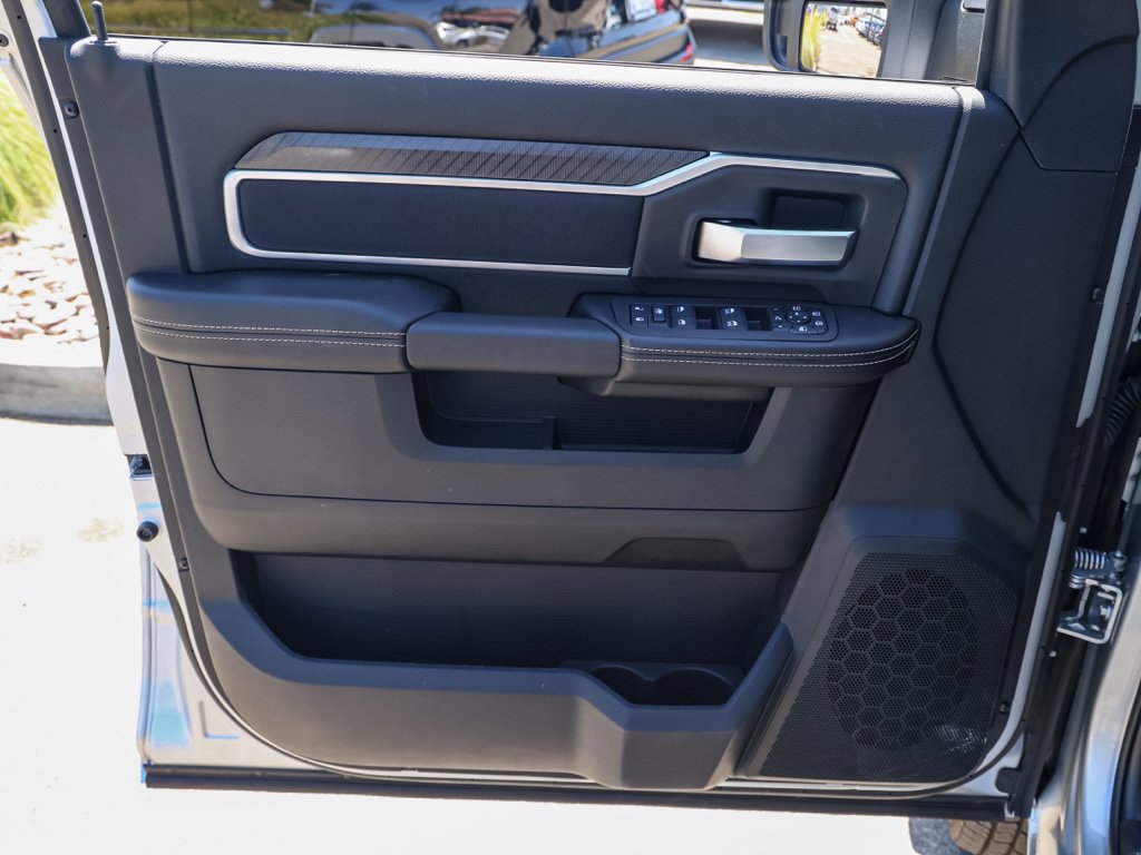 New 2026 RAM 3500 Big Horn AWD/4WD image 23
