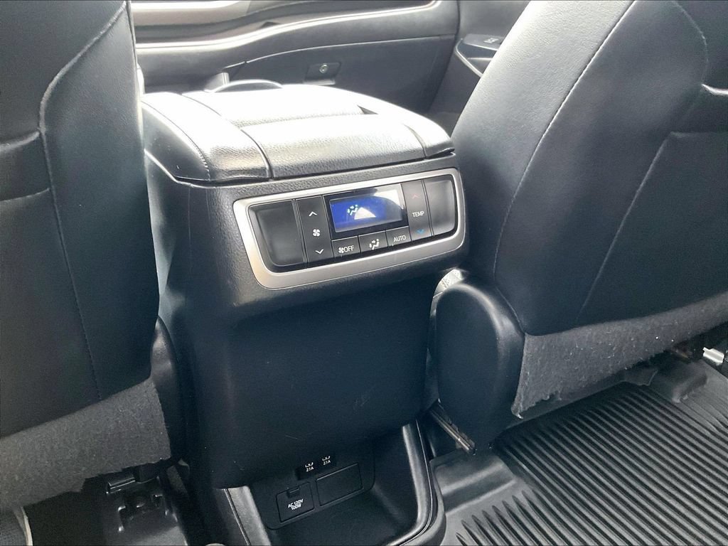 Used 2018 Toyota Highlander Limited w/ Protection Package #3 AWD/4WD image 28