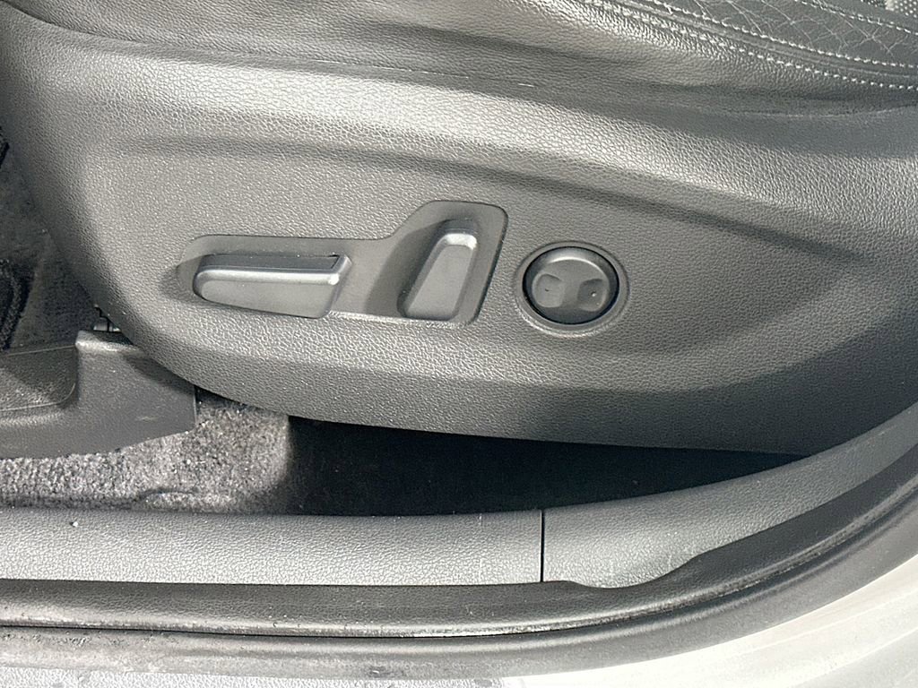 Used 2016 Hyundai Tucson Limited w/ Option Group 03 image 23