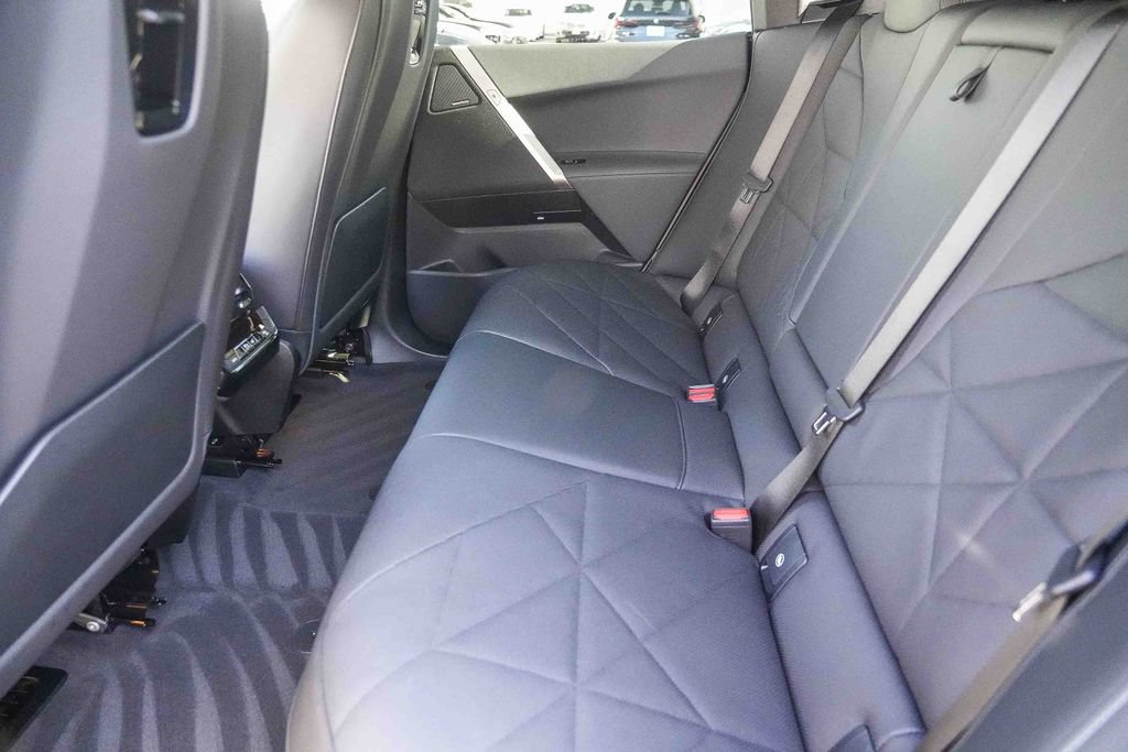 Used 2026 BMW iX xDrive60 AWD/4WD image 19