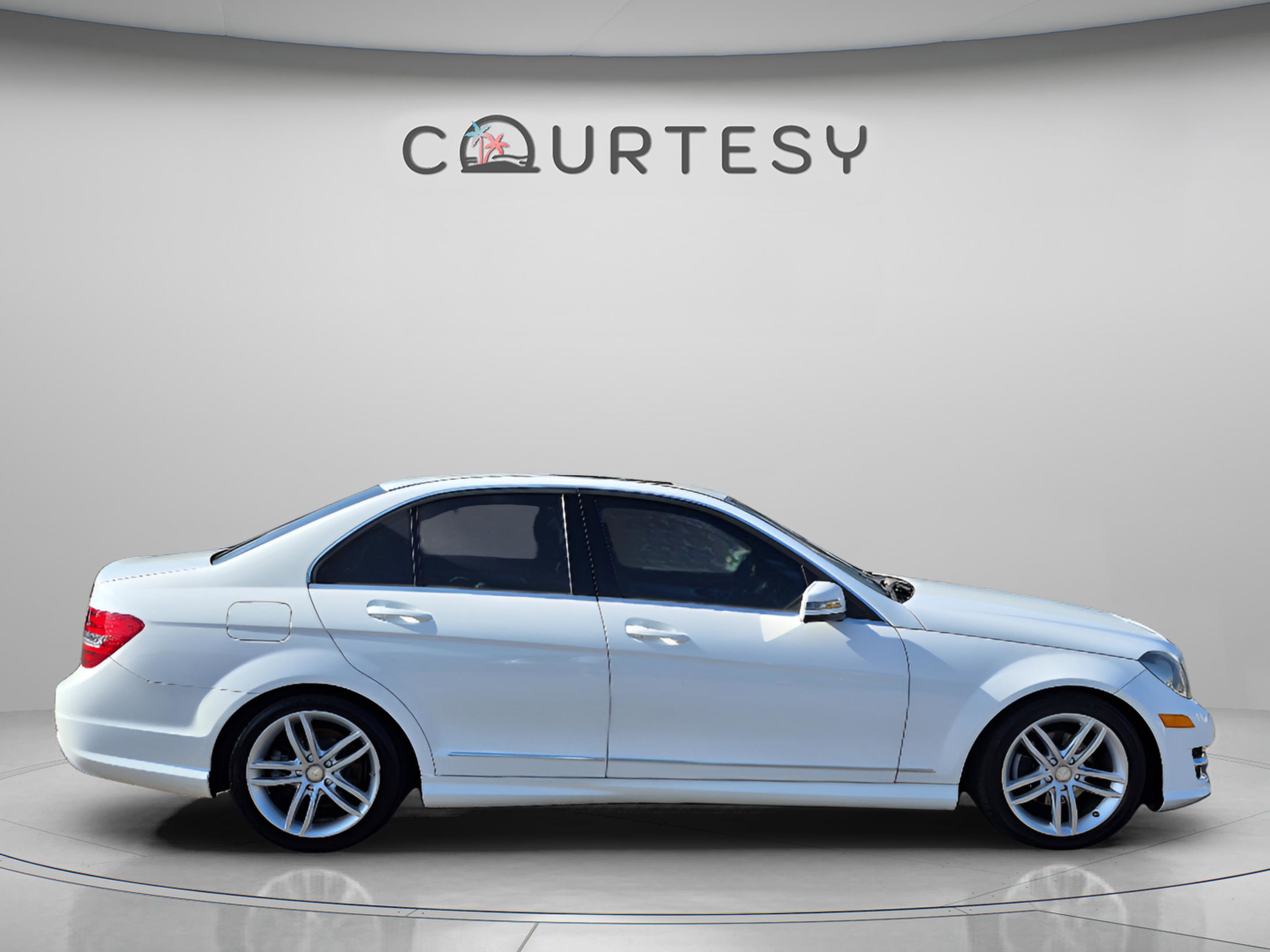Used 2013 Mercedes-Benz C 250 Sedan image 6