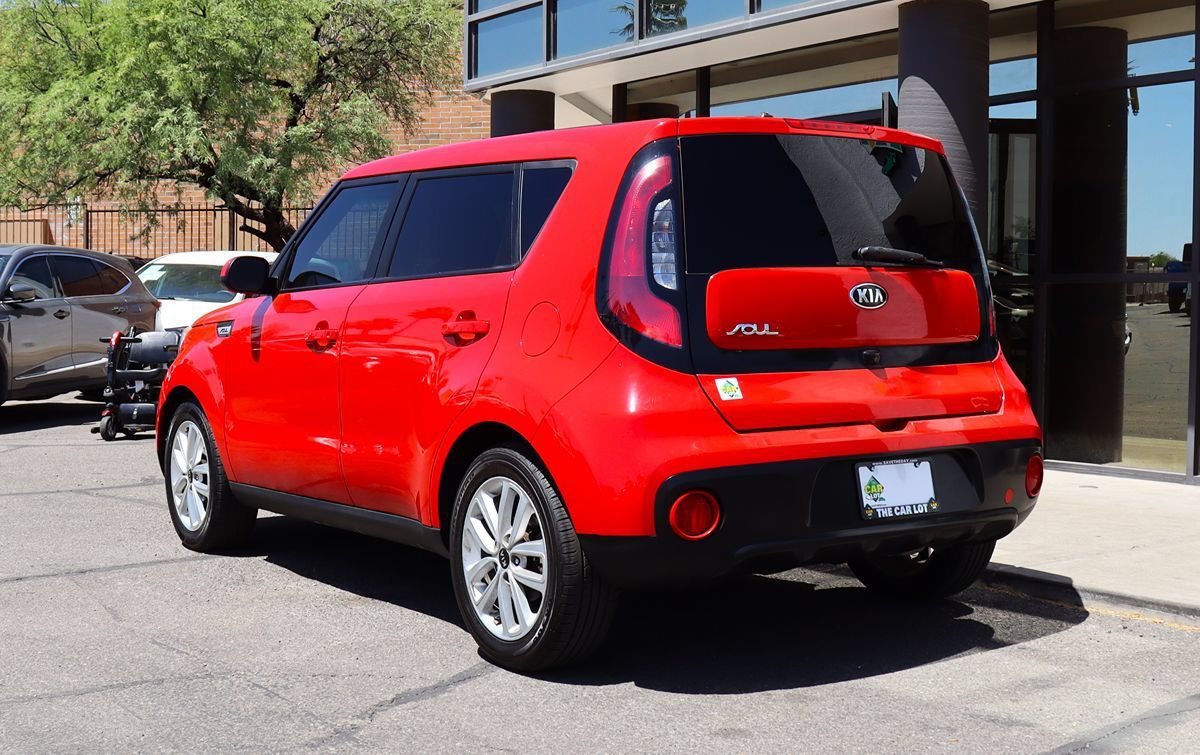 Used 2018 Kia Soul + FWD image 9