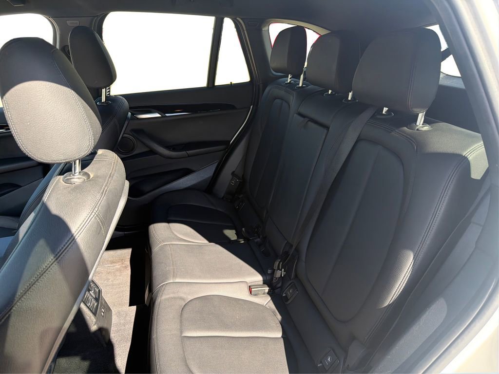Used 2021 BMW X1 sDrive28i image 11