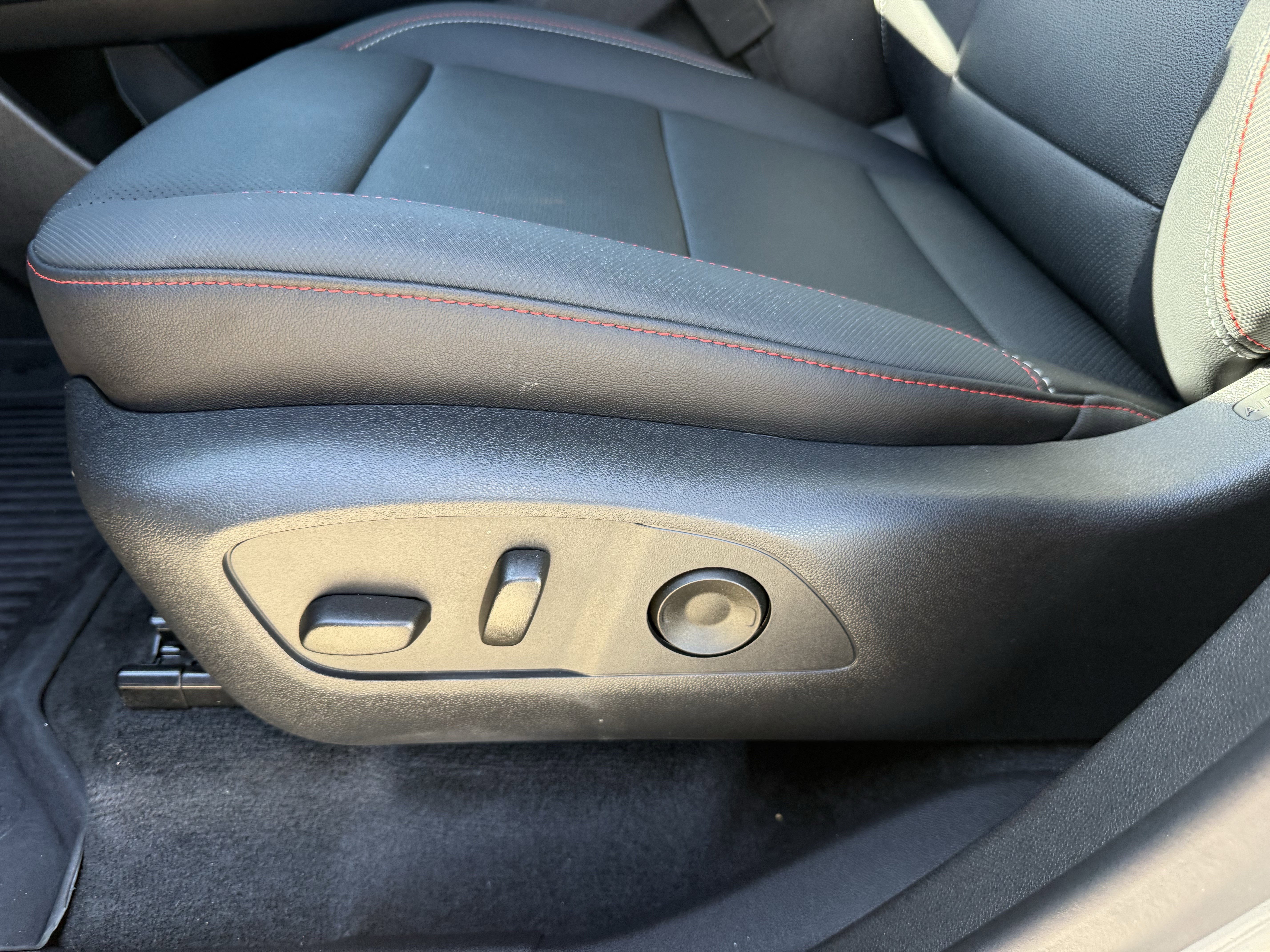 Used 2025 Chevrolet Traverse Z71 w/ Enhanced Driving Package image 29