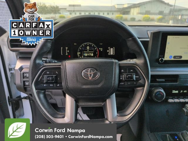 Used 2025 Toyota 4Runner SR5 AWD/4WD image 14