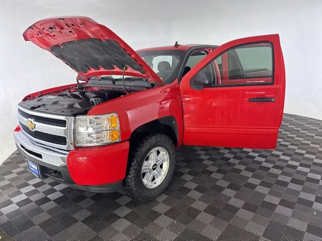 Used 2010 Chevrolet Silverado 1500 LT w/ Interior Plus Package AWD/4WD image 12