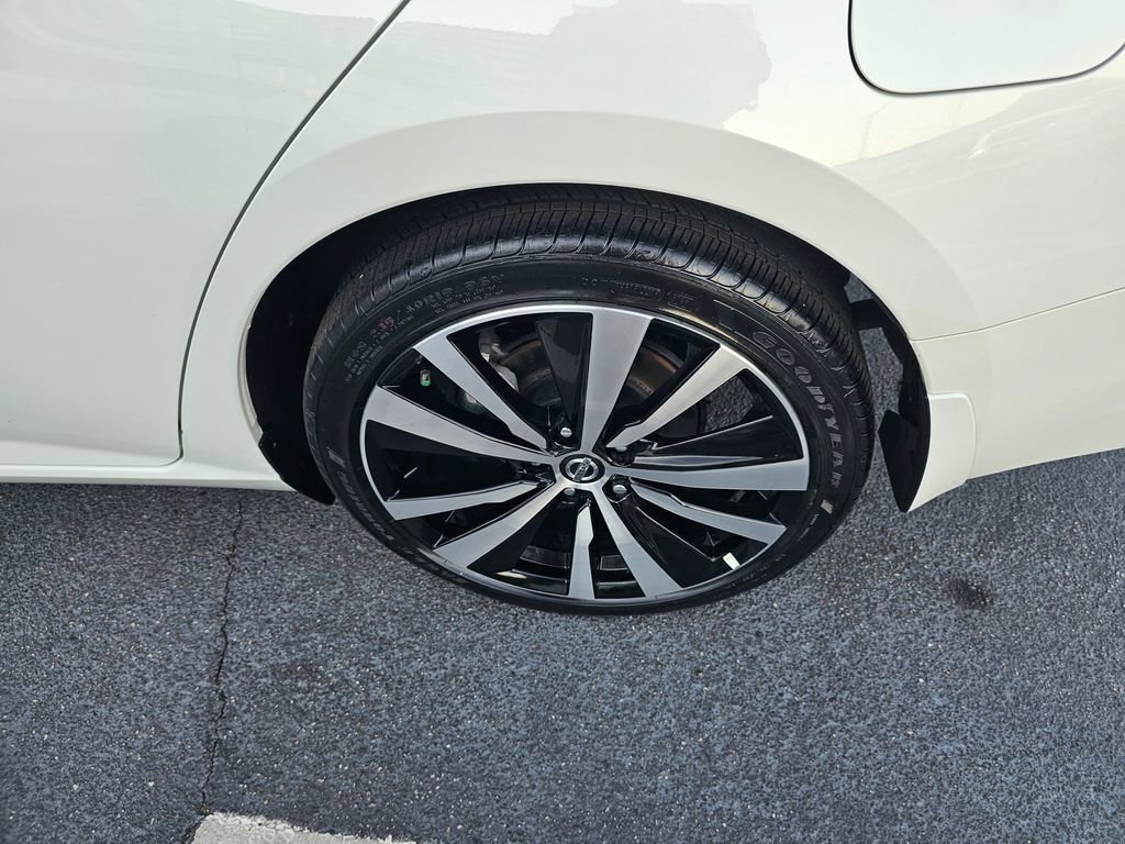 Used 2021 Nissan Altima 2.5 Platinum image 9