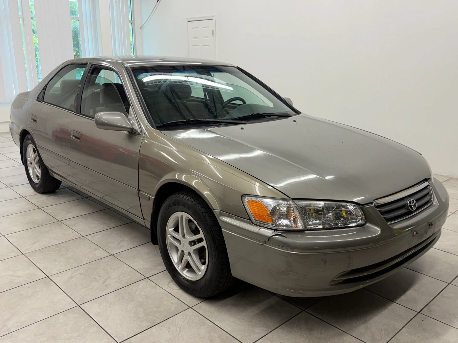 Used 2000 Toyota Camry CE w/ Value Pkg 1