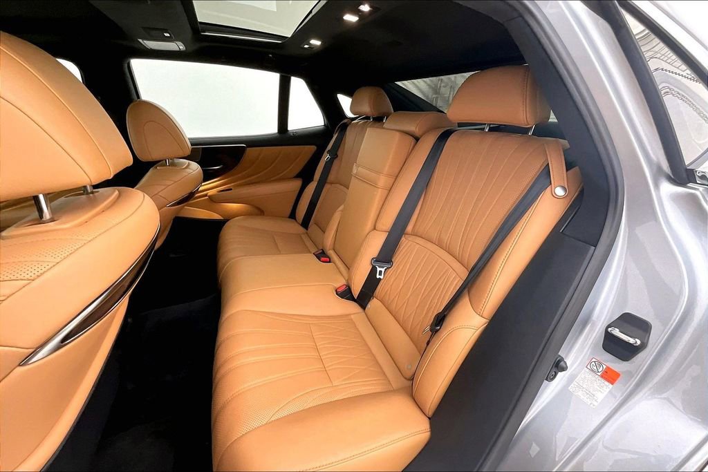 Used 2022 Lexus LS 500 w/ Interior Upgrade Package image 33