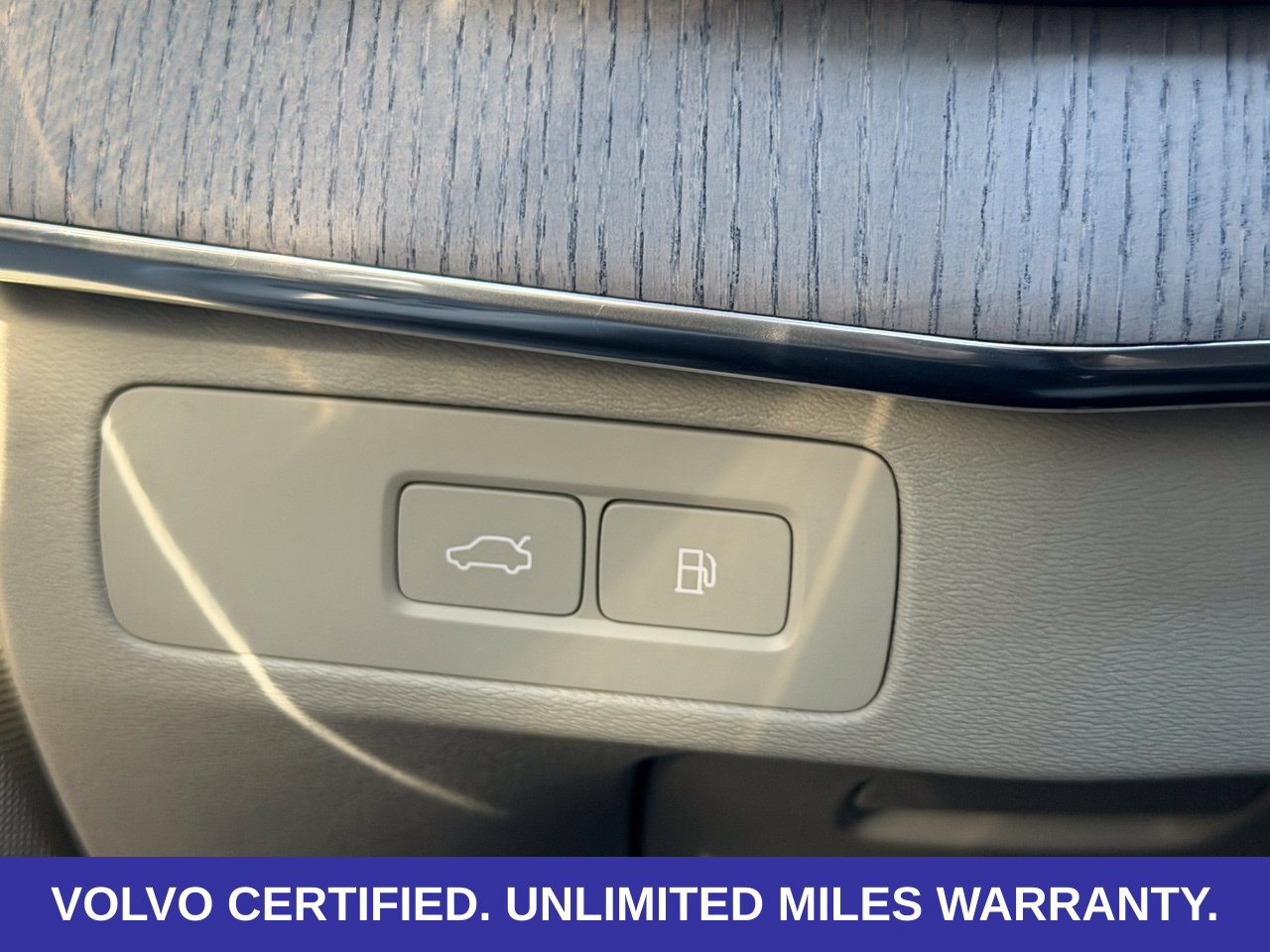 Certified 2025 Volvo XC90 T8 Ultra w/ Protection Package Premier AWD/4WD image 24