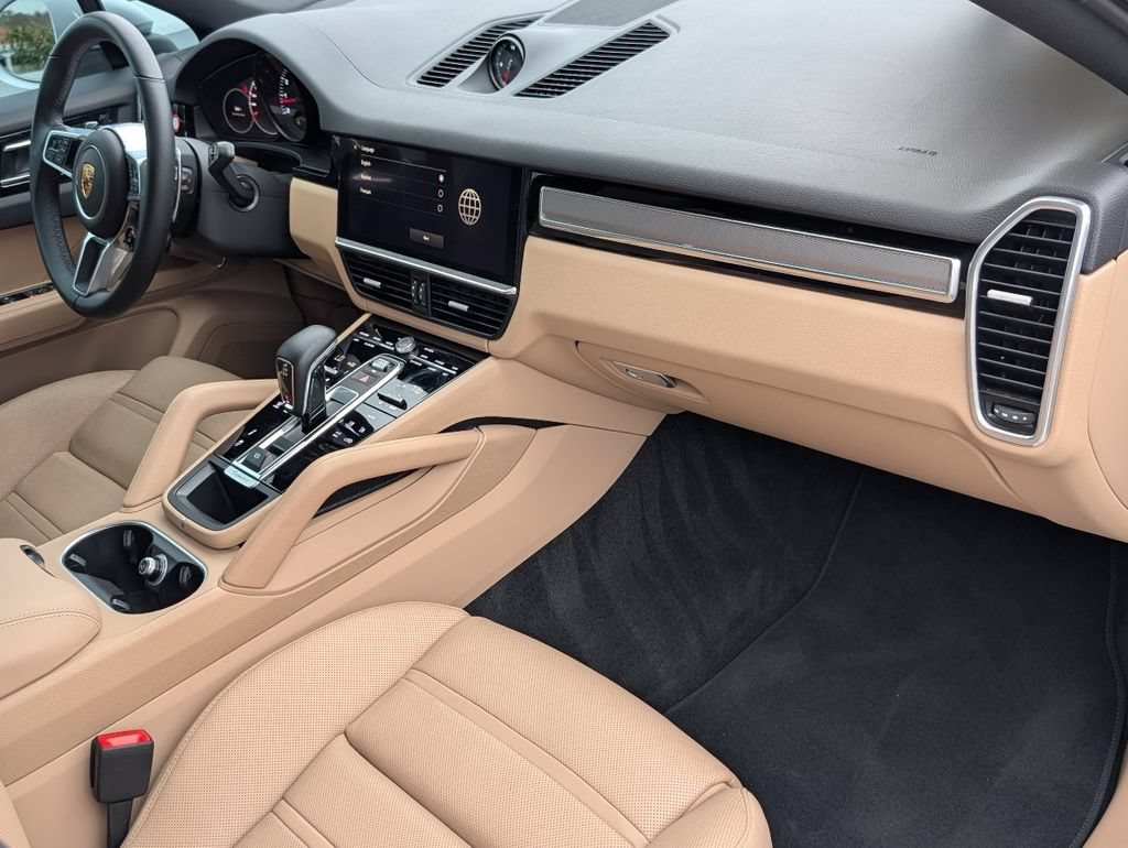 Certified 2023 Porsche Cayenne Platinum Edition AWD/4WD image 13