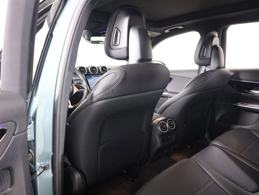 Used 2026 Mercedes-Benz GLC 300 4MATIC image 33