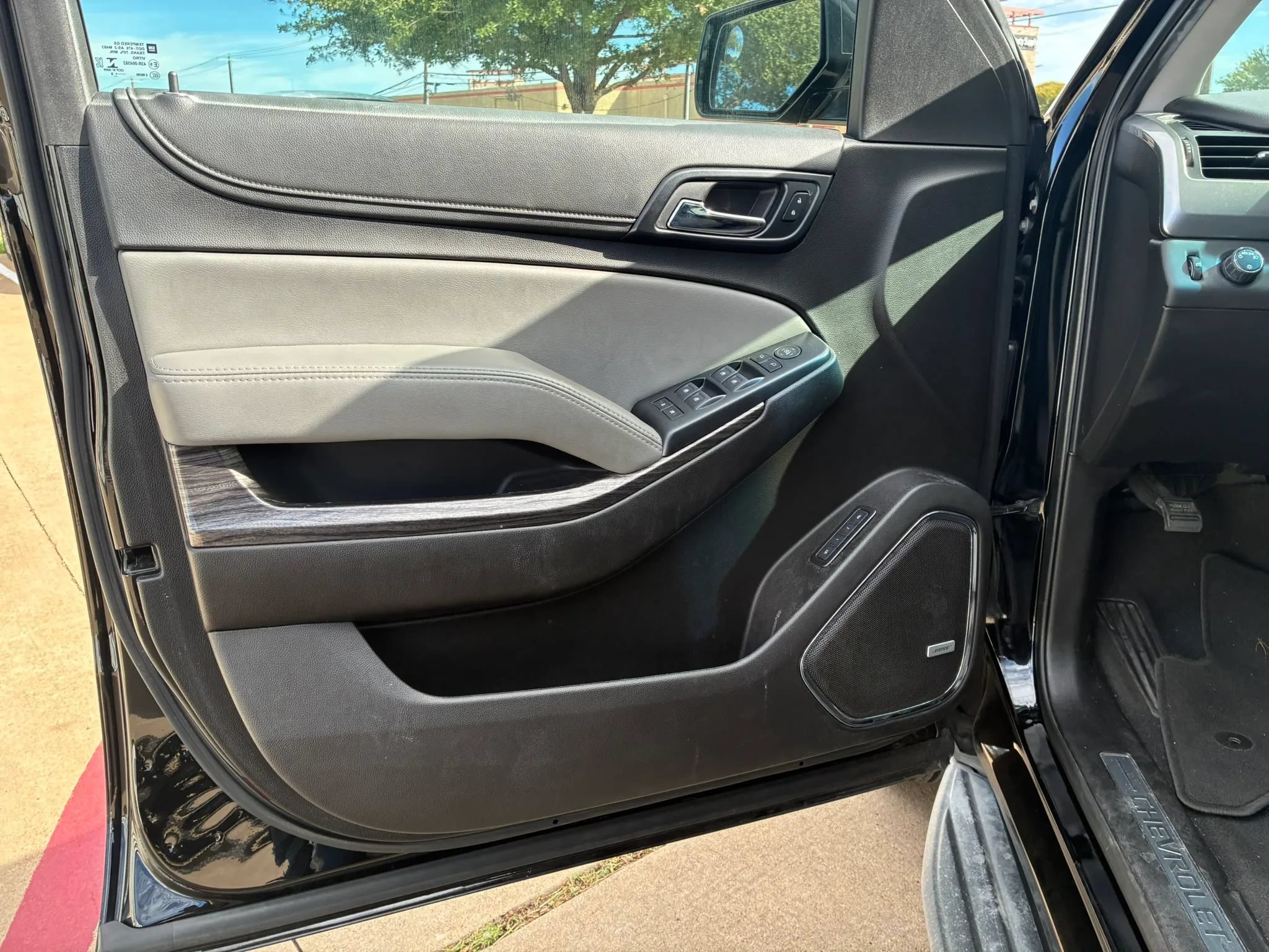 Used 2019 Chevrolet Tahoe LT RWD image 9