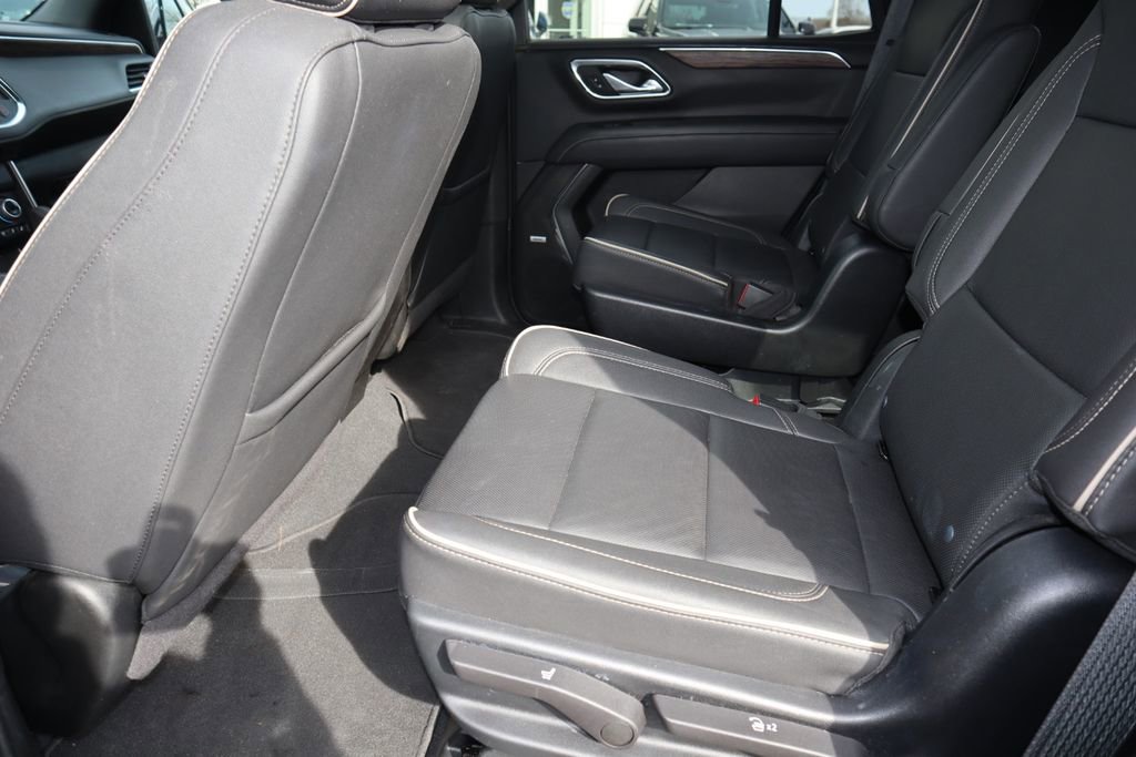 Used 2023 Chevrolet Tahoe Premier w/ Premium Package 2 AWD/4WD image 16