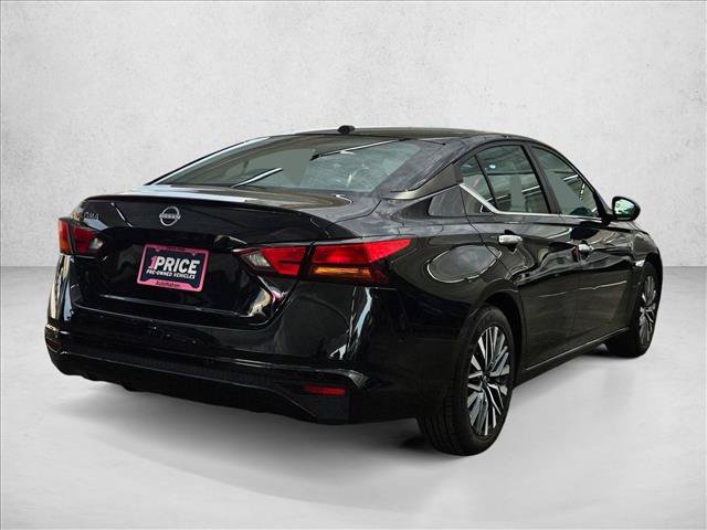 Used 2025 Nissan Altima 2.5 SV FWD image 5