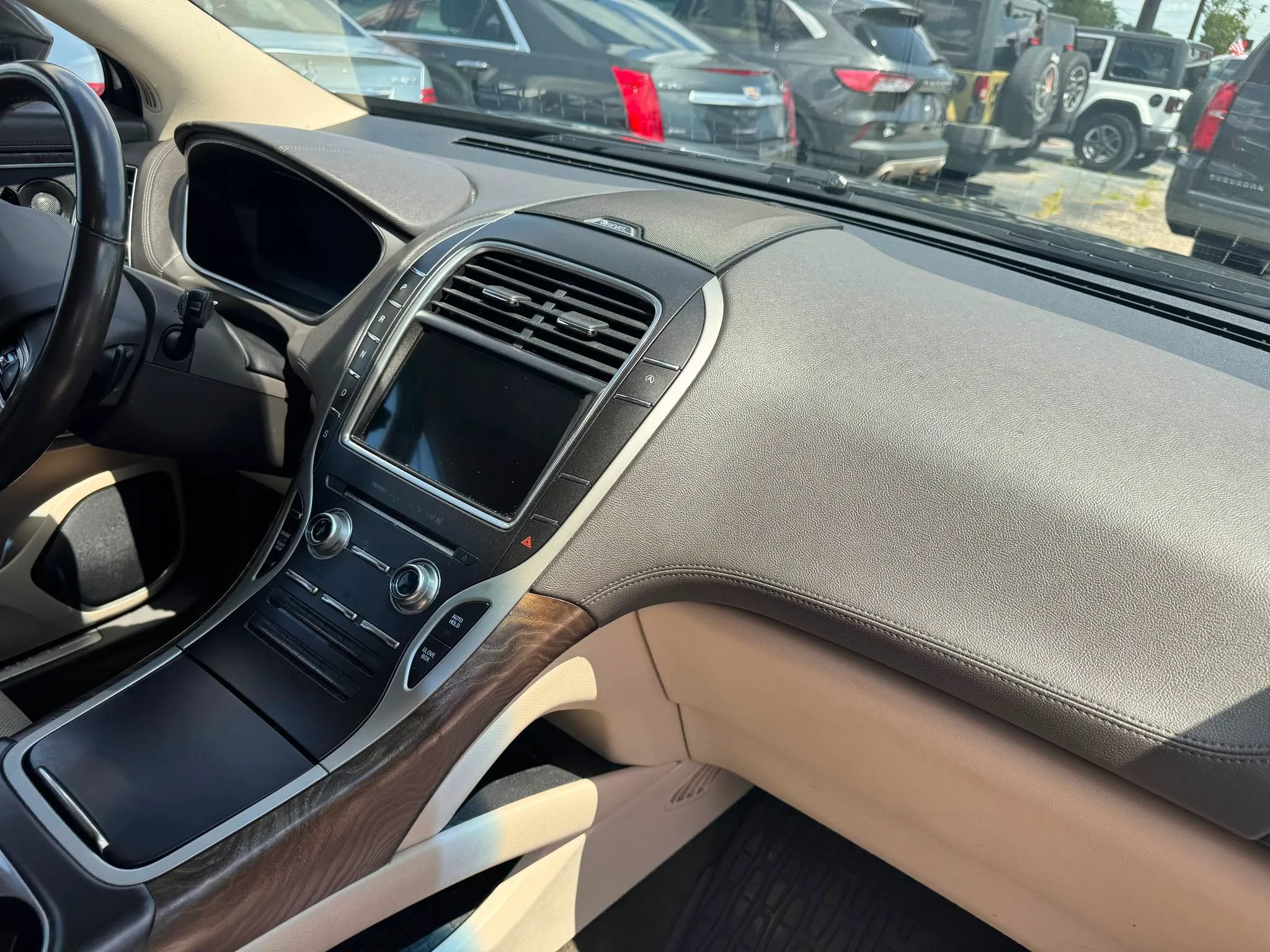 Used 2019 Lincoln Nautilus Reserve AWD/4WD image 22