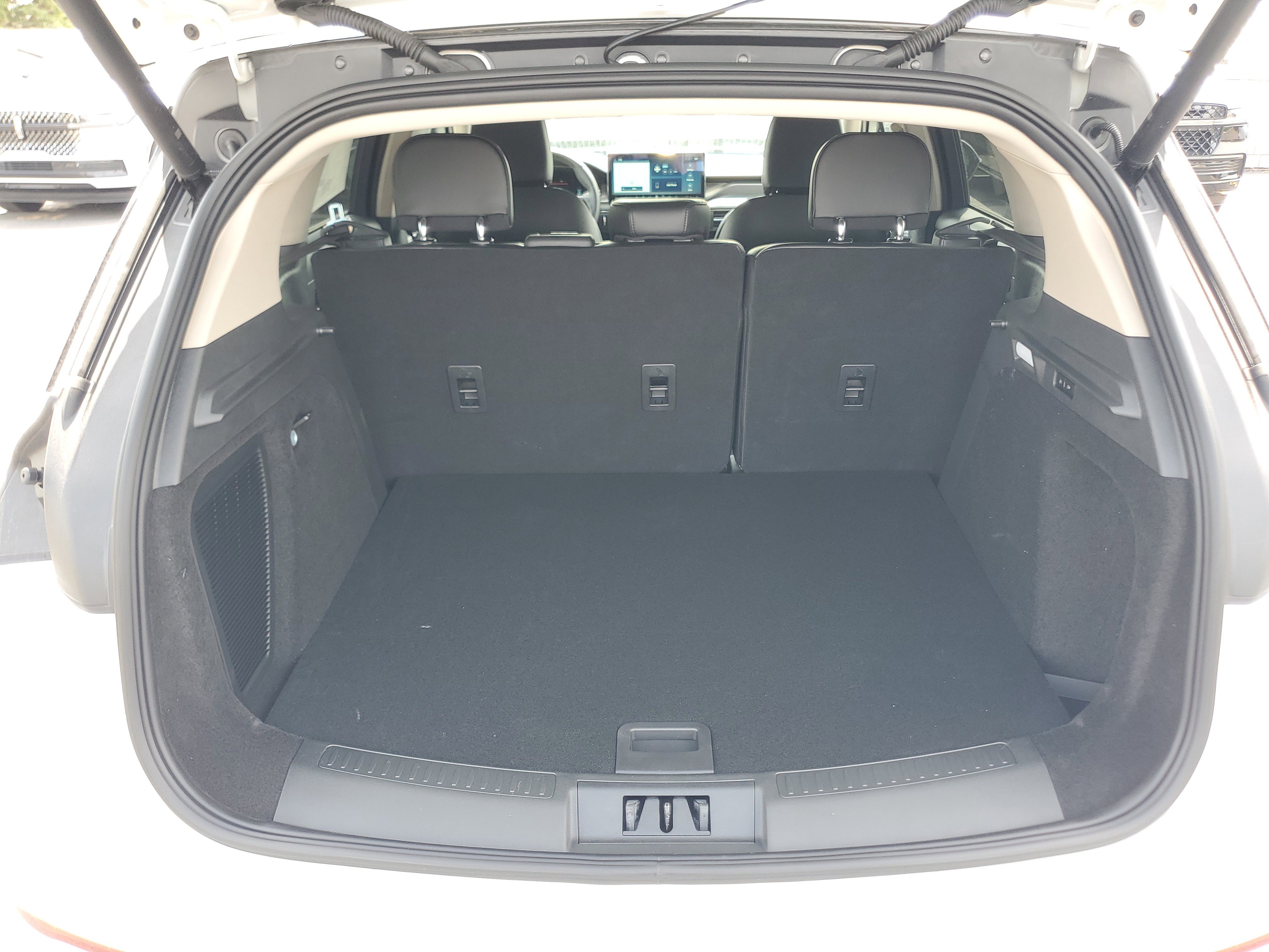 New 2026 Lincoln Corsair Reserve w/ Jet Appearance Package AWD/4WD image 29