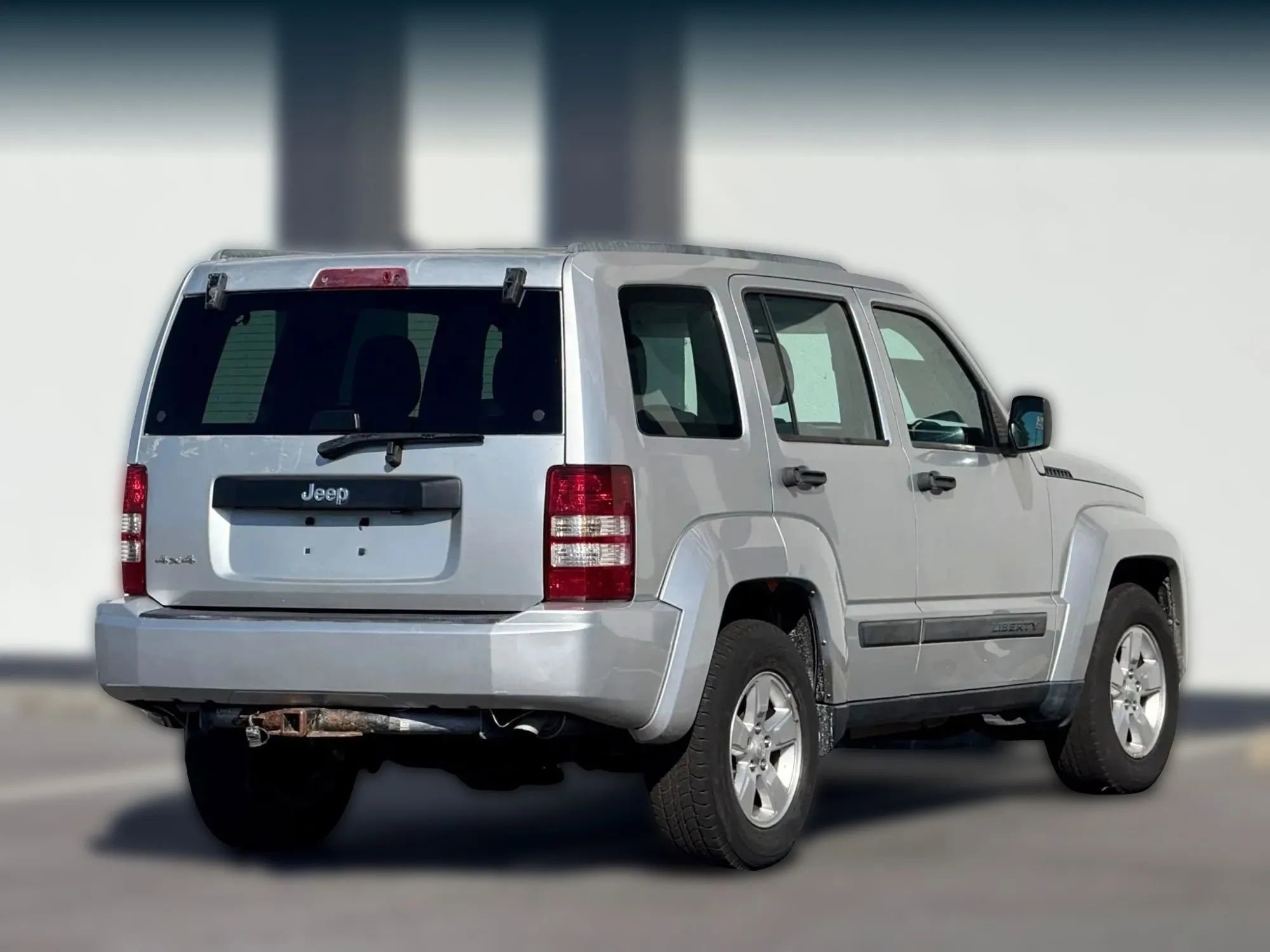 Used 2011 Jeep Liberty Sport image 9