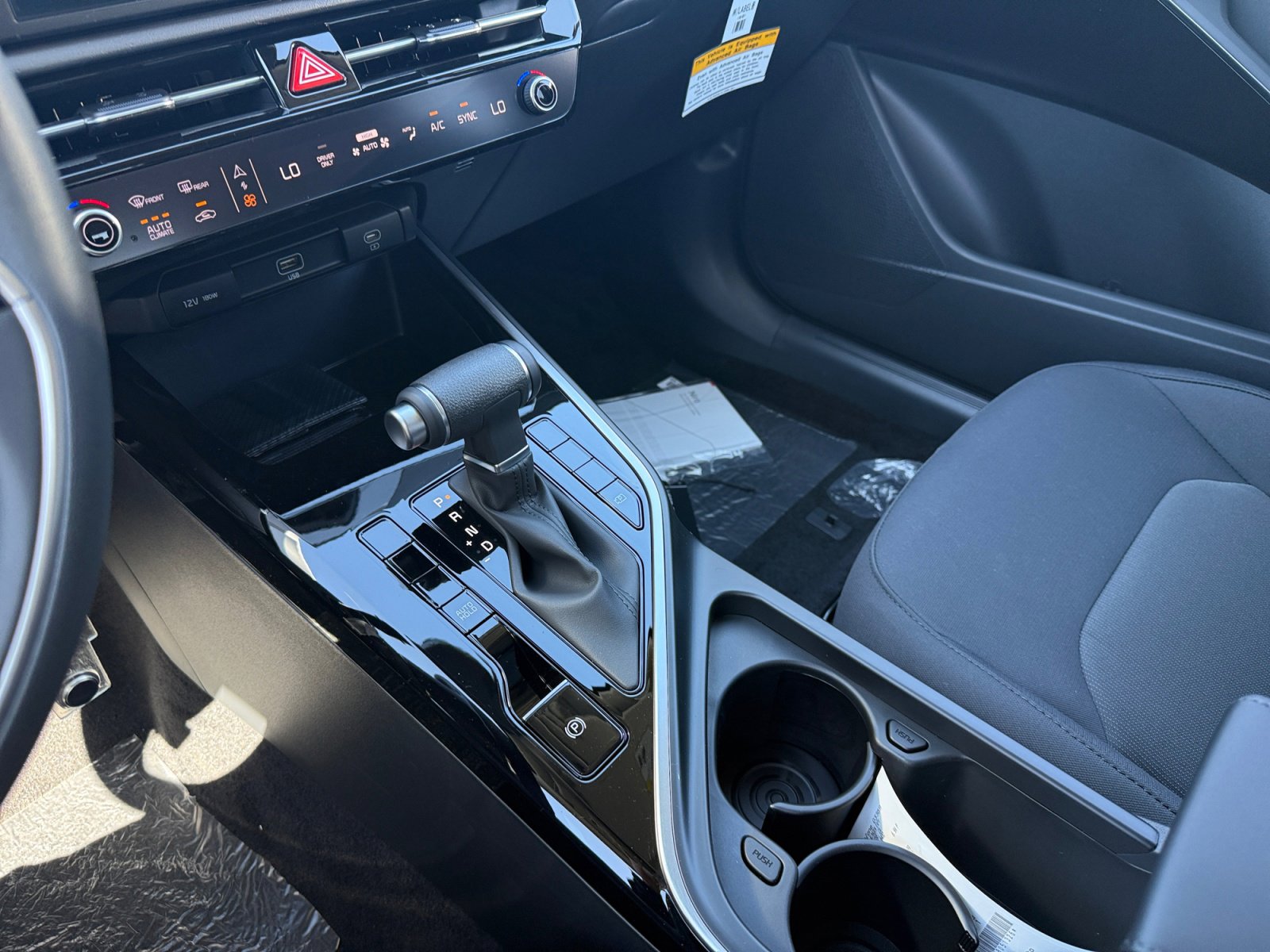 New 2026 Kia Niro LX FWD image 13