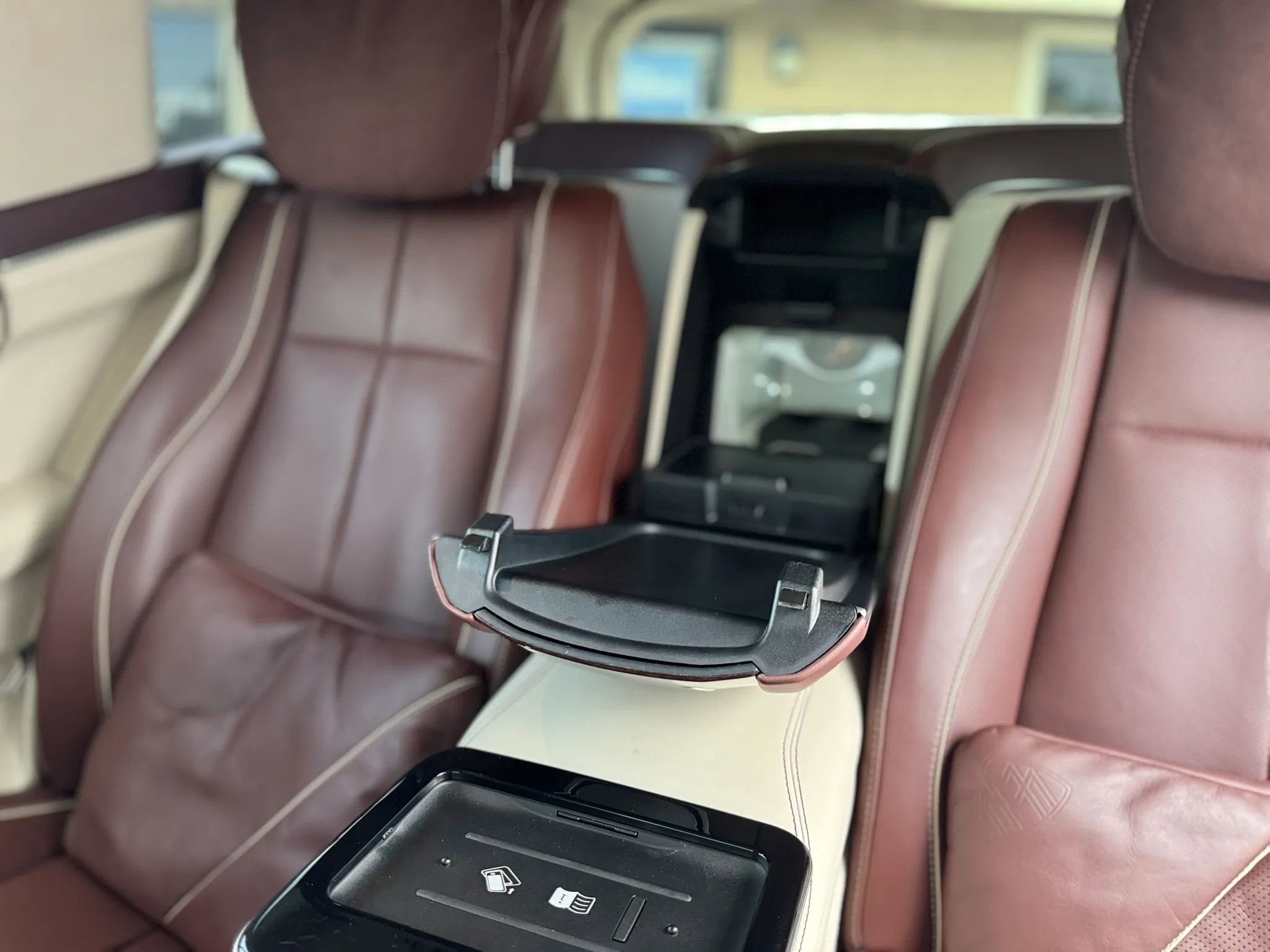 Used 2021 Mercedes-Benz Maybach GLS 600 4MATIC image 18