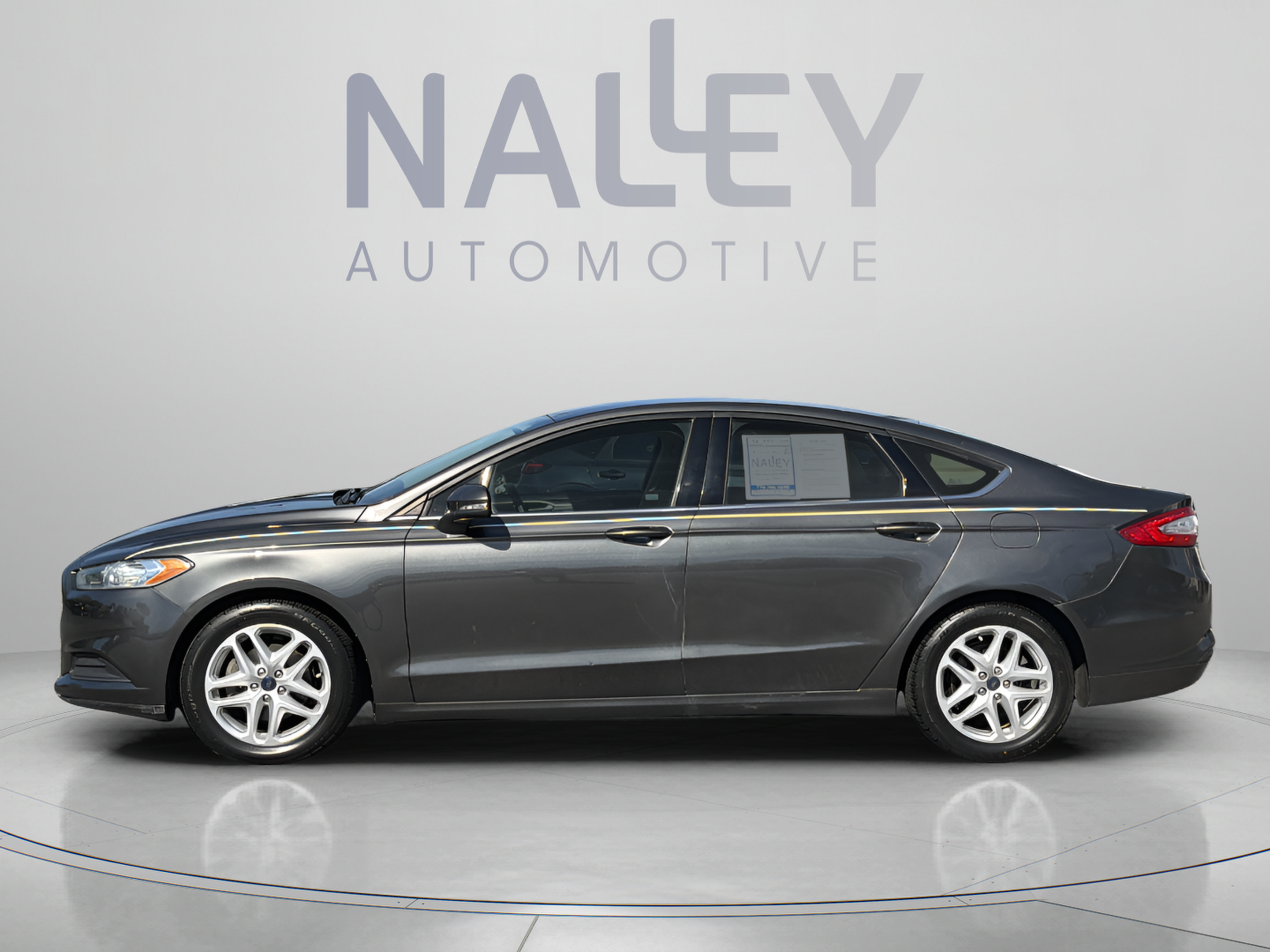 Used 2015 Ford Fusion SE FWD video 2