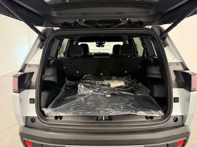 New 2026 Jeep Cherokee Limited AWD/4WD image 8