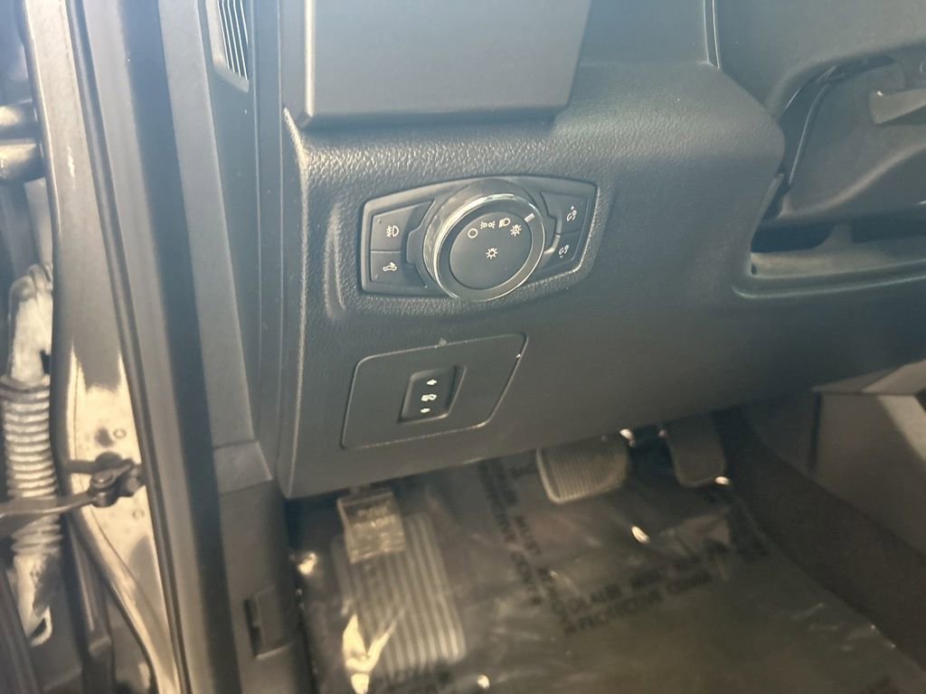 Used 2016 Ford F150 XLT w/ Equipment Group 302A Luxury image 40