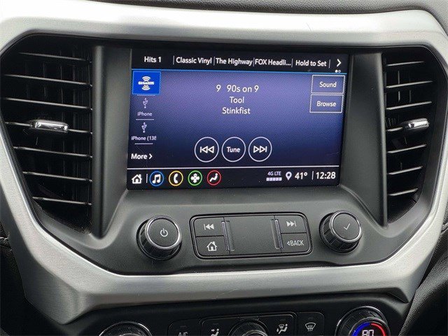 Used 2020 GMC Acadia SLE image 17