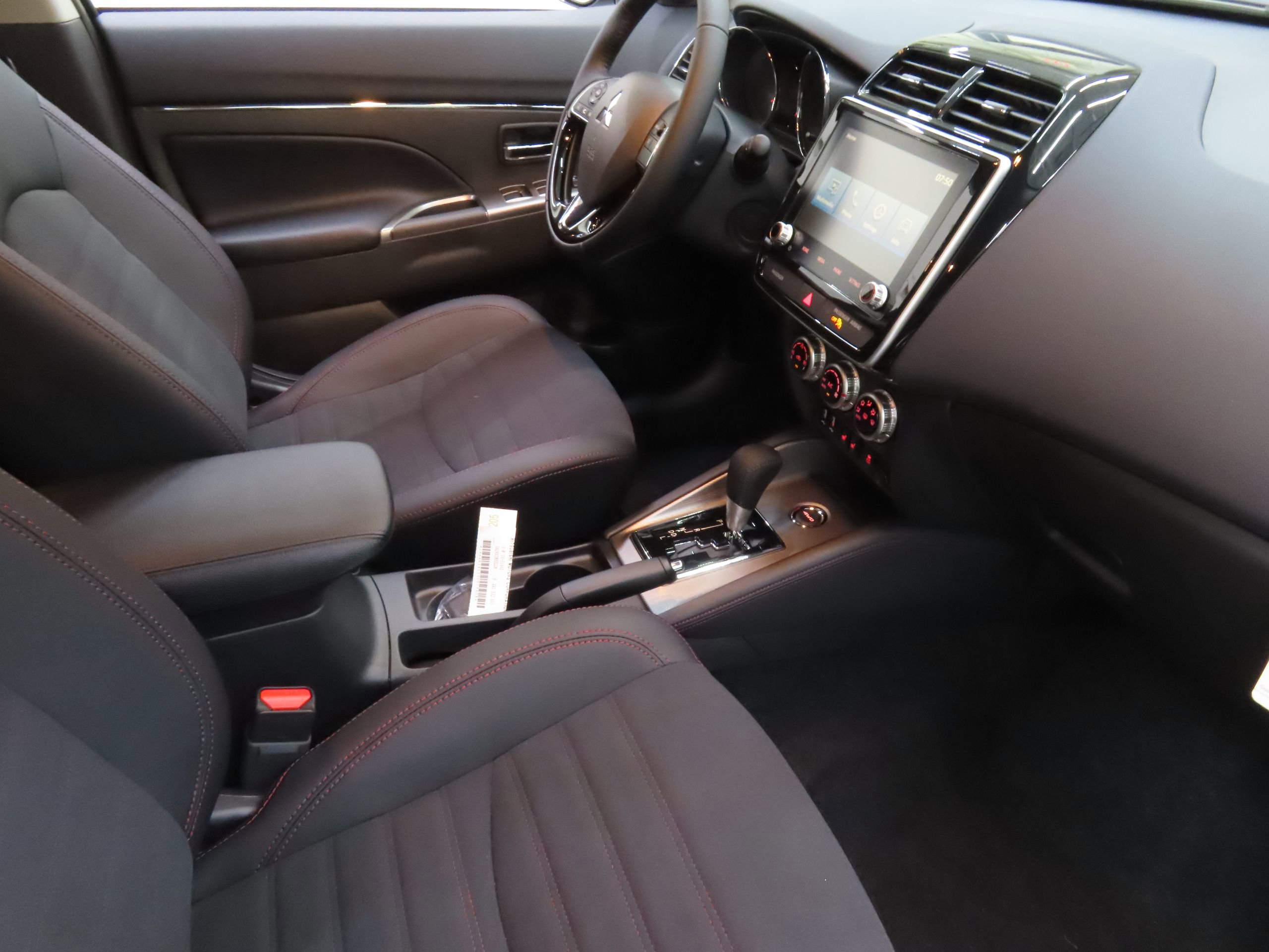 New 2025 Mitsubishi Outlander Sport SE AWD/4WD image 23
