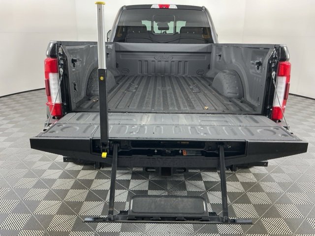 Used 2017 Ford F350 Platinum w/ Platinum Ultimate Package image 9