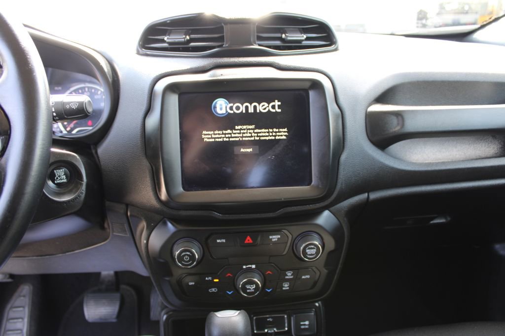 Used 2018 Jeep Renegade Altitude w/ UConnect 8.4 Nav Group image 22