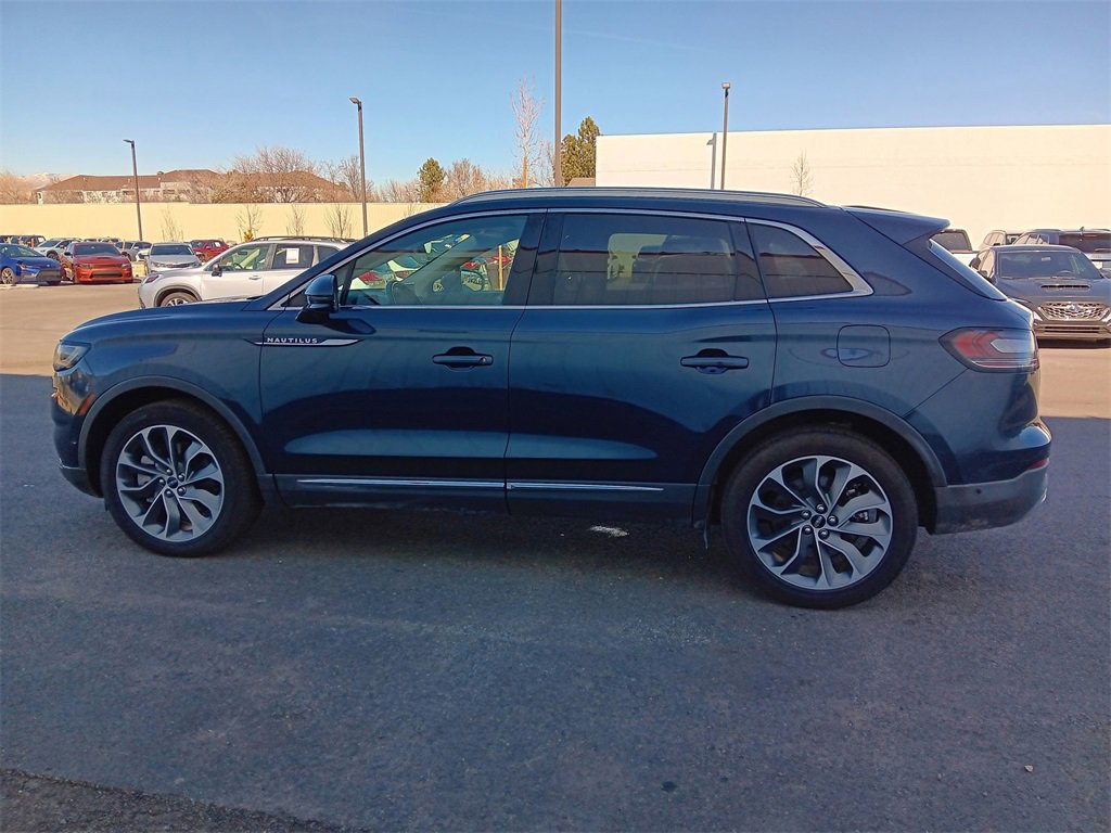 Used 2023 Lincoln Nautilus Reserve w/ Equipment Group 201A image 9