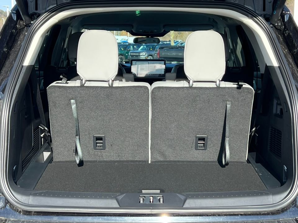 Used 2026 Ford Explorer Active w/ Active Comfort Package image 35