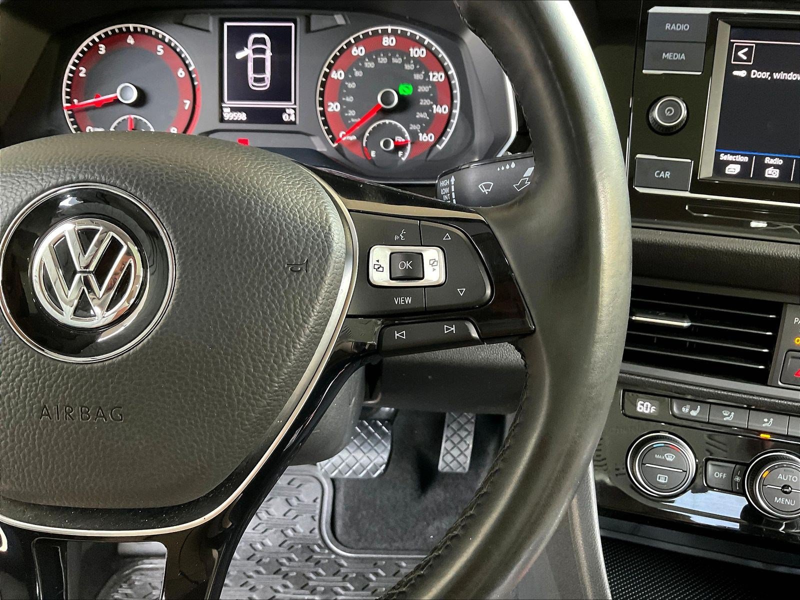 Used 2019 Volkswagen Jetta SE w/ Cold Weather Package FWD image 12