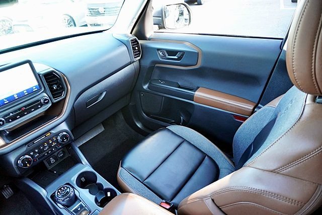 Used 2024 Ford Bronco Sport Outer Banks w/ Tech Package AWD/4WD image 22
