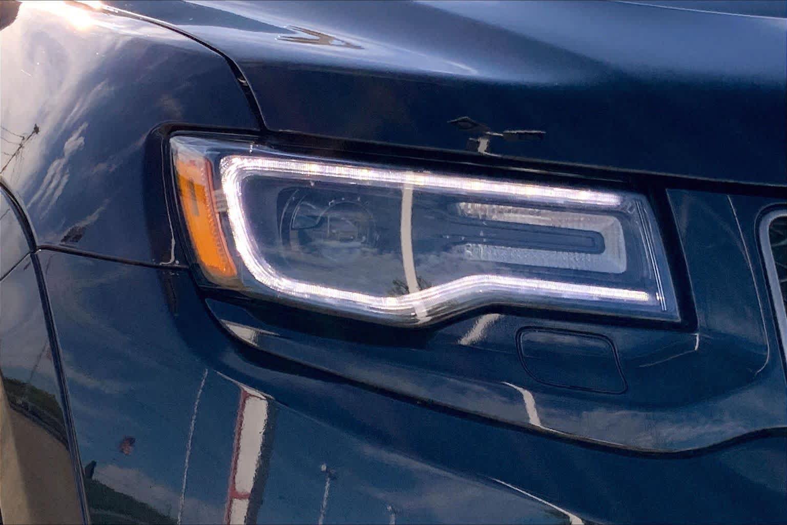 Used 2020 Jeep Grand Cherokee Trackhawk AWD/4WD image 27