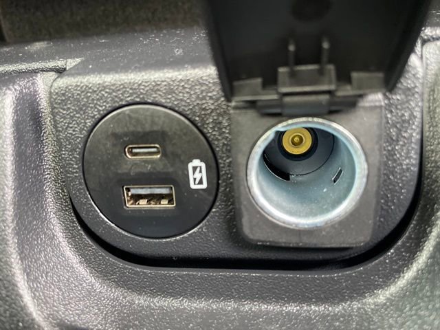 Used 2023 Ford F150 XLT image 35